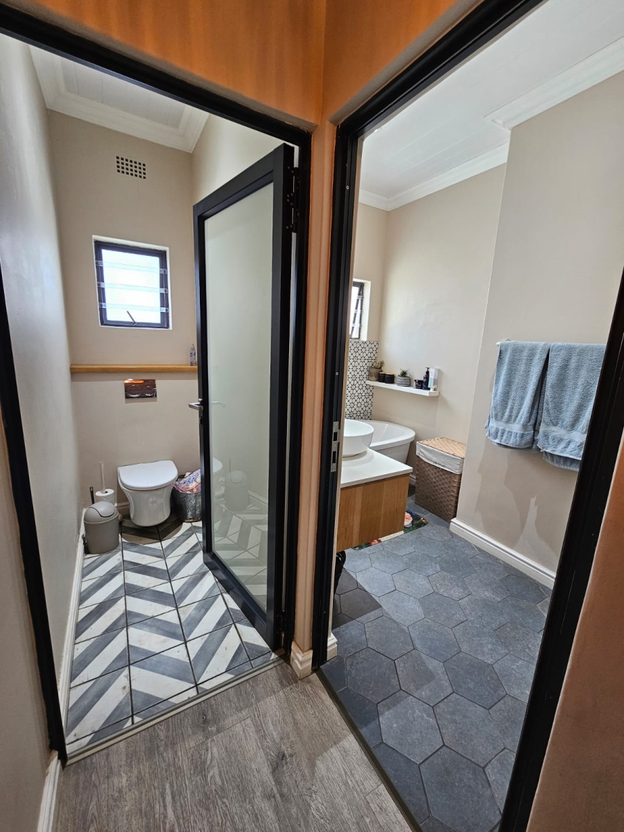 5 Bedroom Property for Sale in Riversdale Western Cape